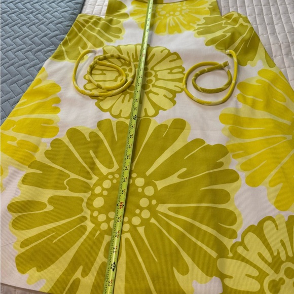 Trina Turk Vibrant Yellow Floral dress with side pockets. - Picture 7 of 7